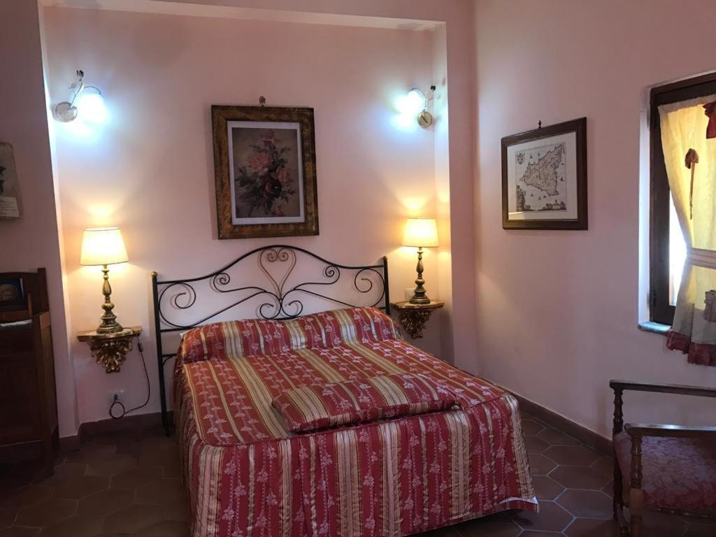 مبيت وإفطار تاورمينا La Capanna Di Giuseppe E Maria المظهر الخارجي الصورة